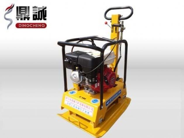 點(diǎn)擊查看詳細(xì)信息<br>標(biāo)題：雙向振動(dòng)平板夯 閱讀次數(shù)：12115