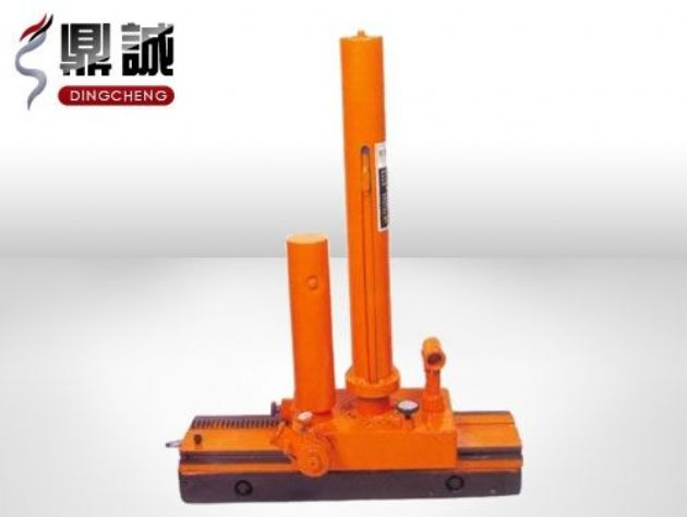 點(diǎn)擊查看詳細(xì)信息<br>標(biāo)題：機(jī)車落軌復(fù)位機(jī) 閱讀次數(shù)：4599