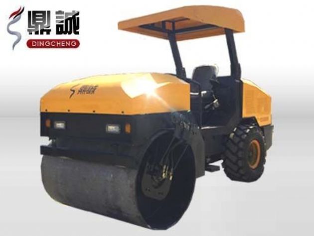 點(diǎn)擊查看詳細(xì)信息<br>標(biāo)題：4噸單鋼輪振動(dòng)壓路機(jī) 閱讀次數(shù)：12663